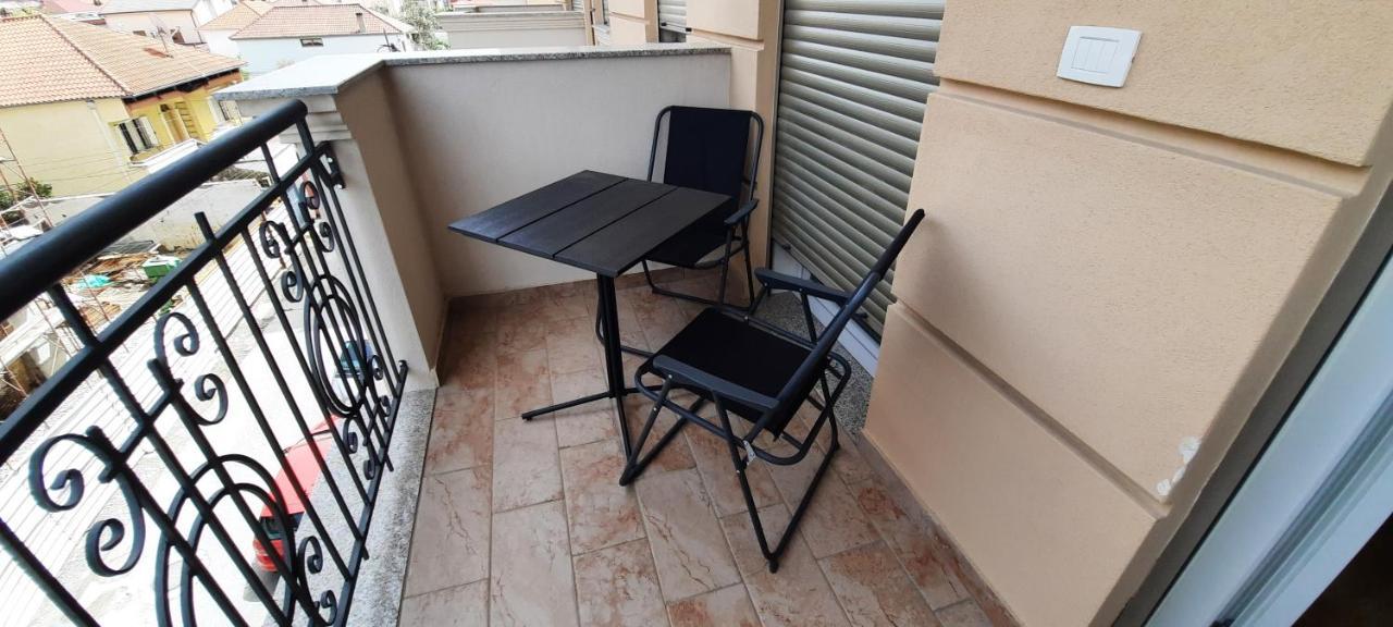 Comfy Apartment In Shkodër Esterno foto
